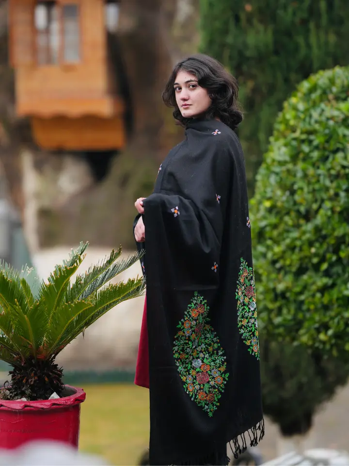 Classic Chitrali Wool Shawl for Women 1 Classic Chitrali Wool Shawl for Women