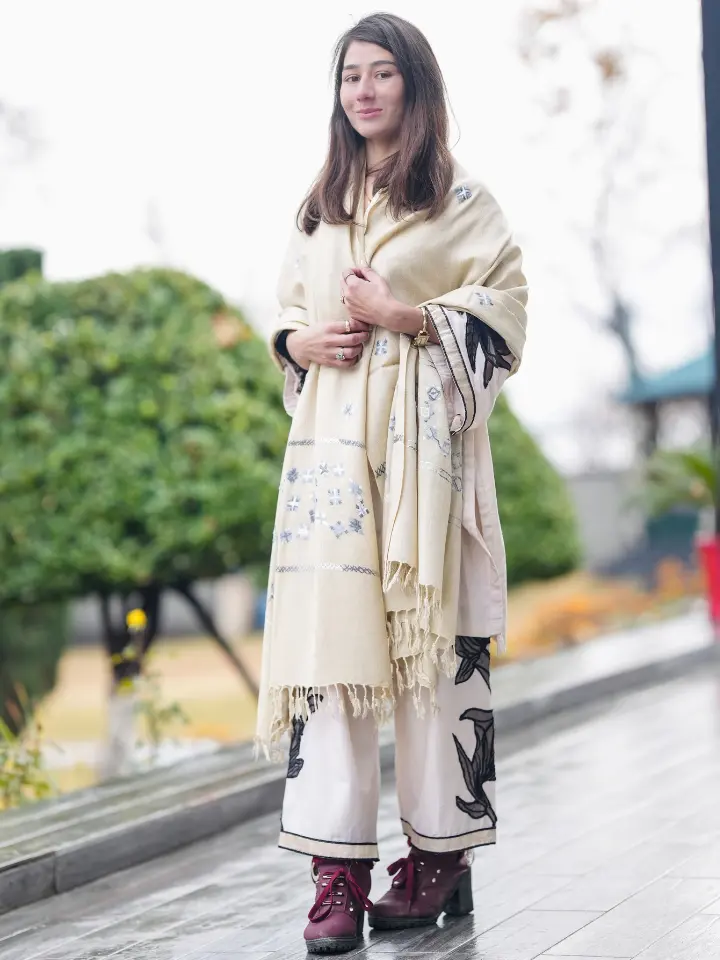 Classic Chitrali Wool Shawl for Women 6 Classic Chitrali Wool Shawl for Women