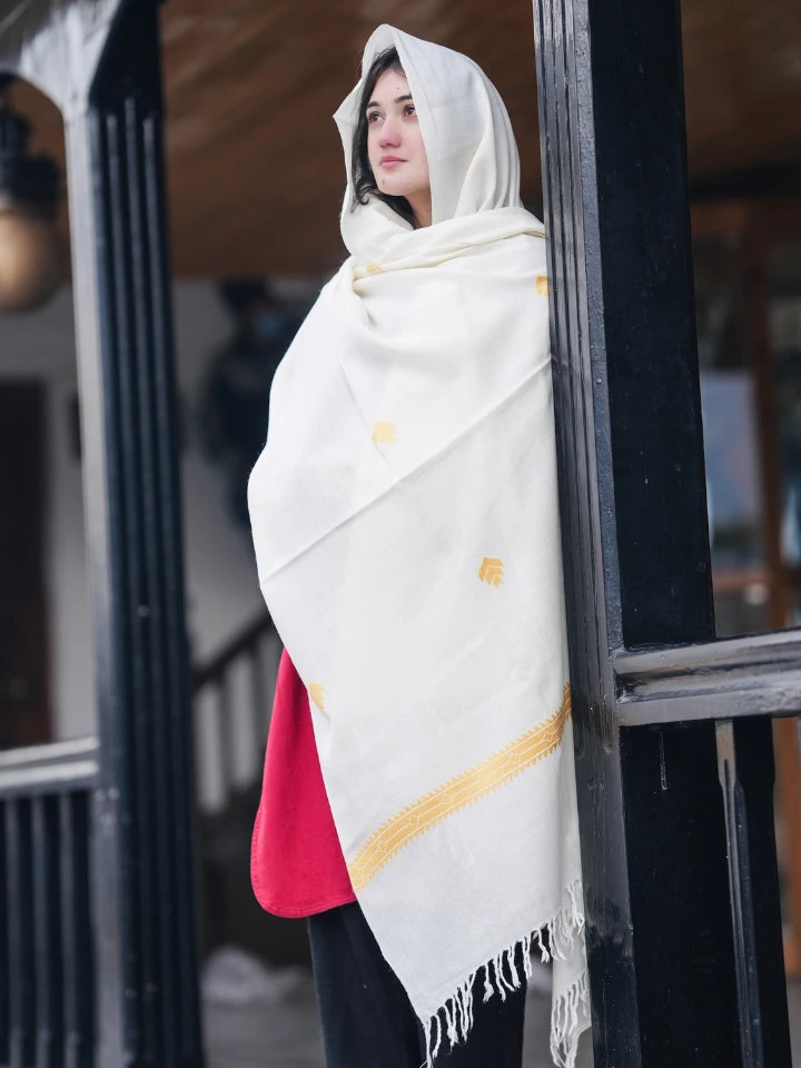 Classic Chitrali Wool Shawl for Women 8 Classic Chitrali Wool Shawl for Women