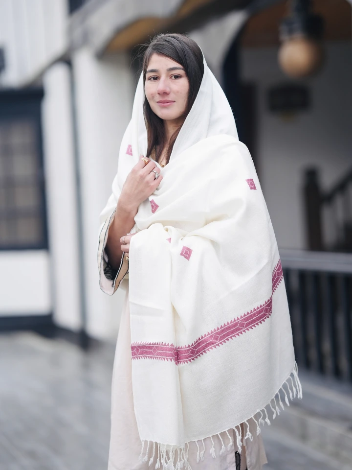 Classic Chitrali Wool Shawl for Women 9 Classic Chitrali Wool Shawl for Women